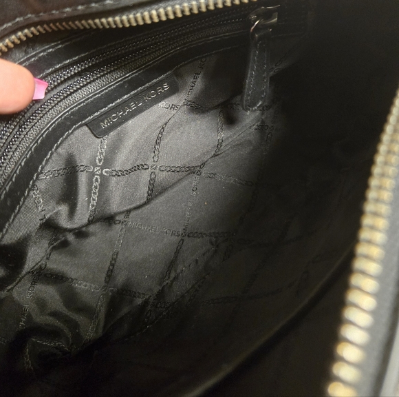 Michael Kors Ginny Medium Newsprint Logo Leather Crossbody Bag EUC - Picture 9 of 12